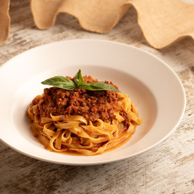 TAGLIATELLE ALLA BOLOGNESE